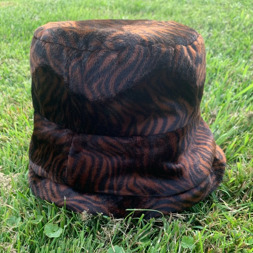 Bucket Hat - Picture 2 of 4